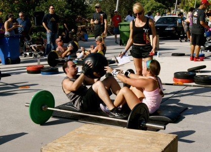 CrossFit Partner Workouts: Get in Shape Quickly with a Friend