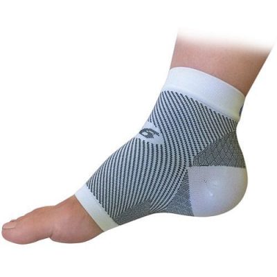 Best Plantar Fasciitis Socks: Top 7 Options for Better Arch Support